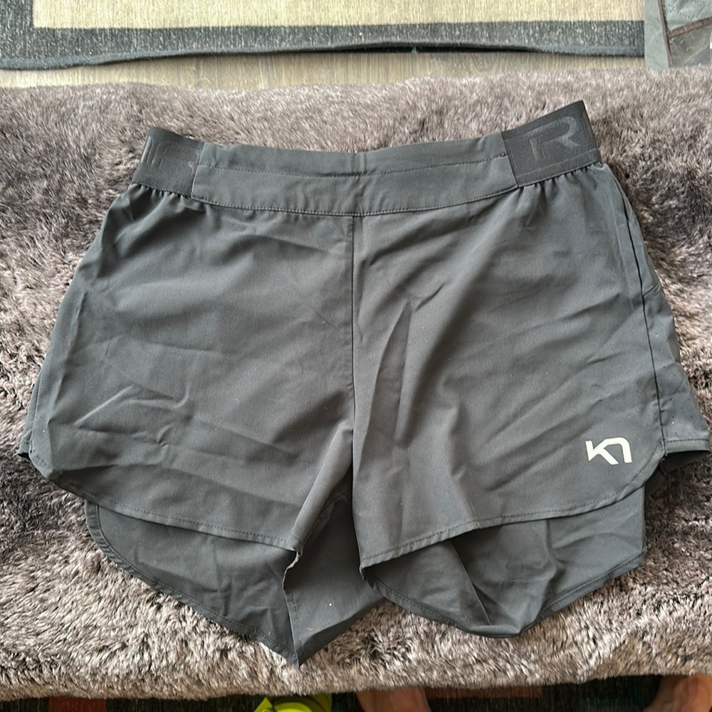 Kari Tara Women’s Nora 2.0 Shorts 4 inch